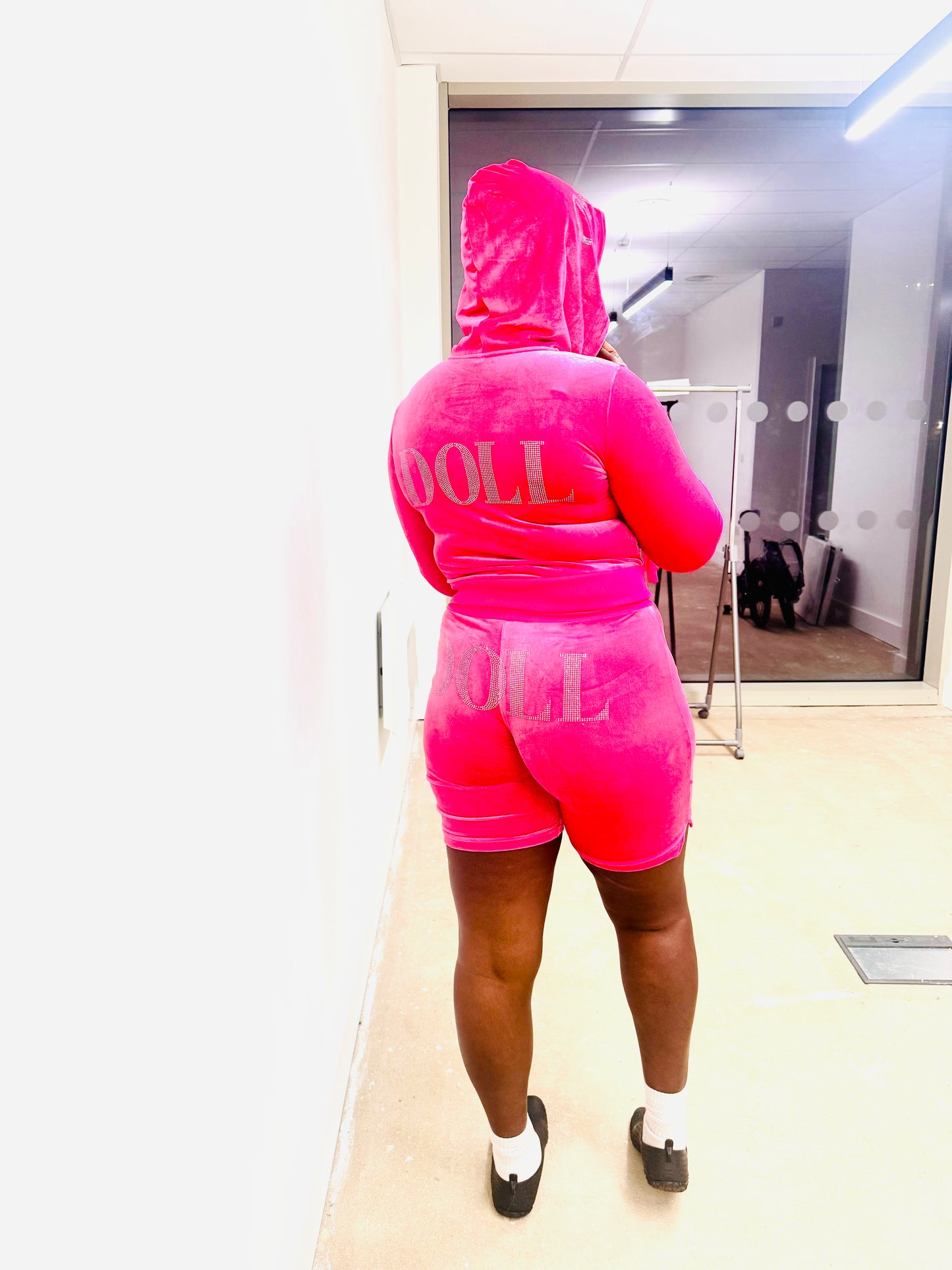 Classic Summer Doll 2-Piece Velvet Tracksuit – Hoodie & Capri Joggers